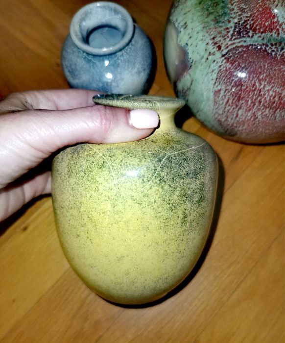 Порцеланова чиния с бронзов обков флорален мотив мраморизирана патина