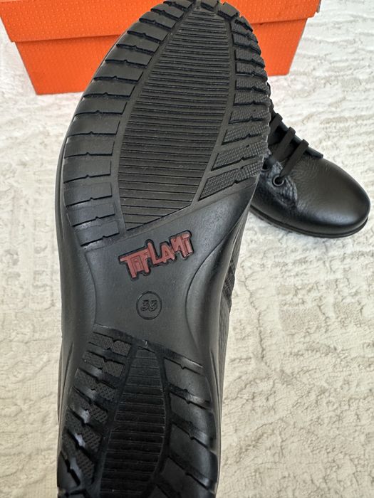 Продам ботинки детские кажанные