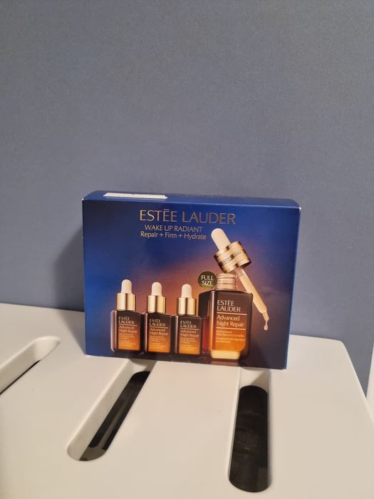 Estee Lauder wake up radiant ser.Sigilat!