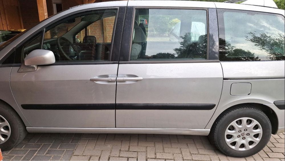 Продава се само на части Пежо 807 2.2 hdi