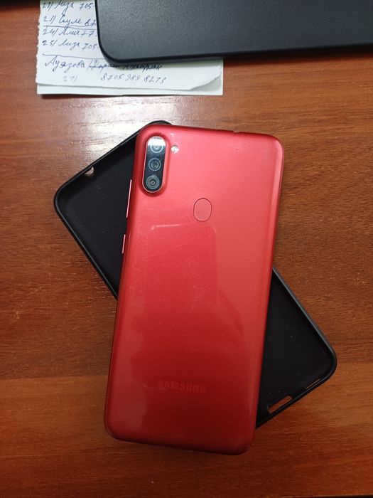 Срочно продам телефон Samsung A 11