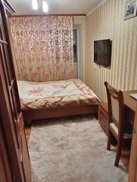 Продается 4-х комнатная на Республики