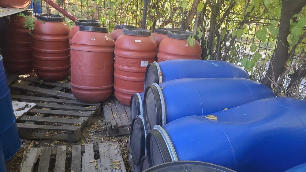 butoi din tabla pentru afumatoare , depozitat cenusa , arzator frunze