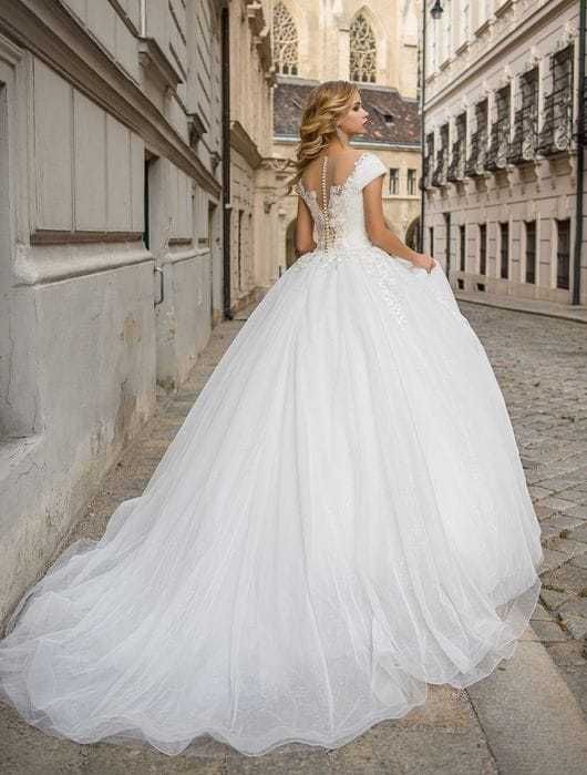 Rochie mireasa deosebită