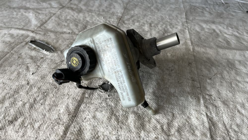 Volkswagen Passat 1.8 TSi спирачна помпа