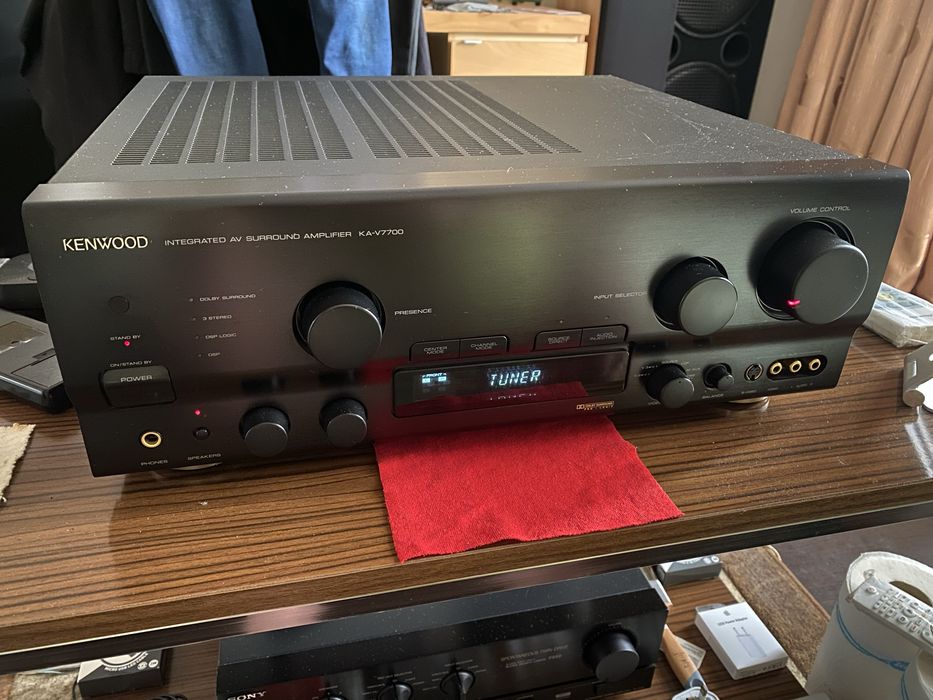 Surround Amplifier Kenwood KA-V7700 10 Din 10