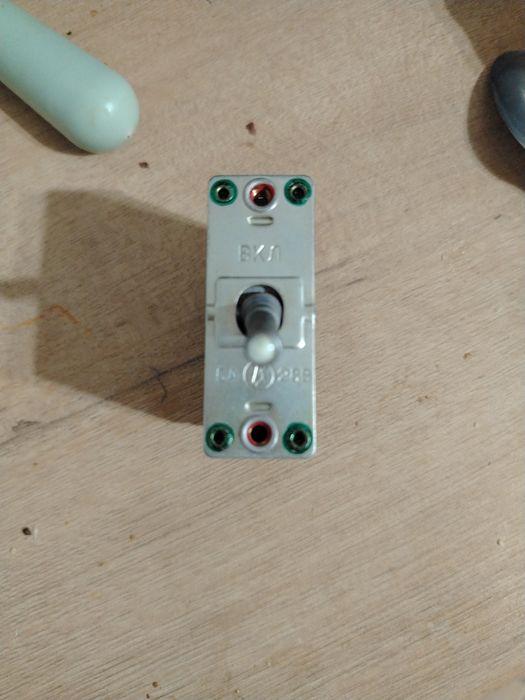 Автоматически вкючатель