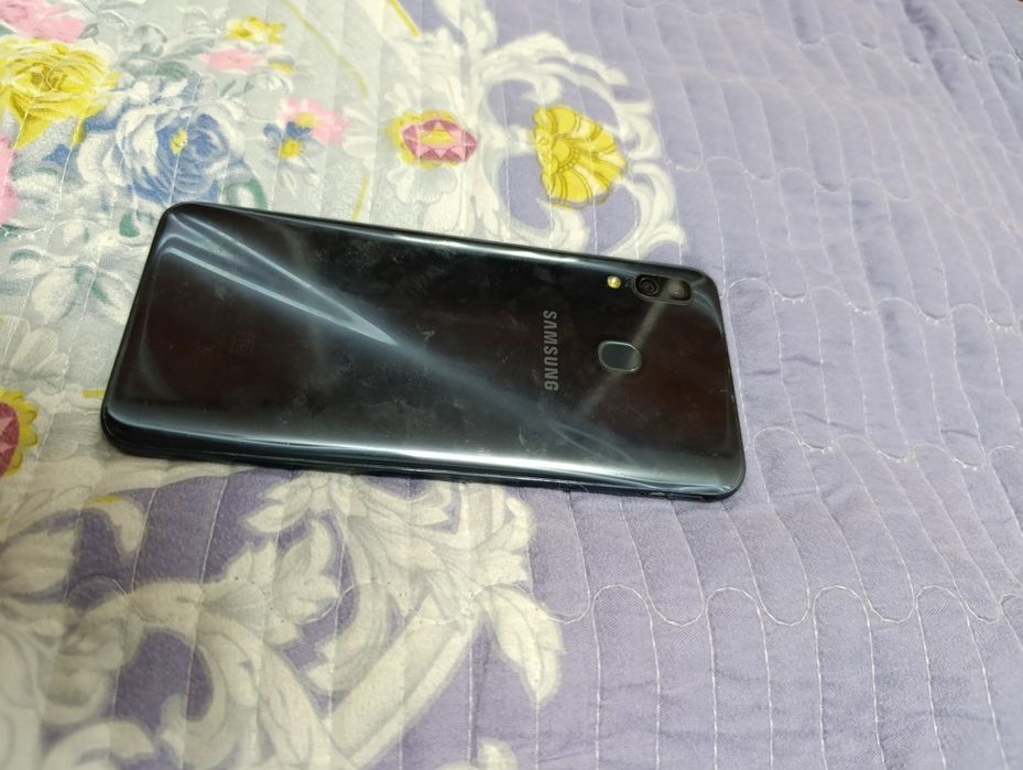 Samsung A30 Б/у на запчасти