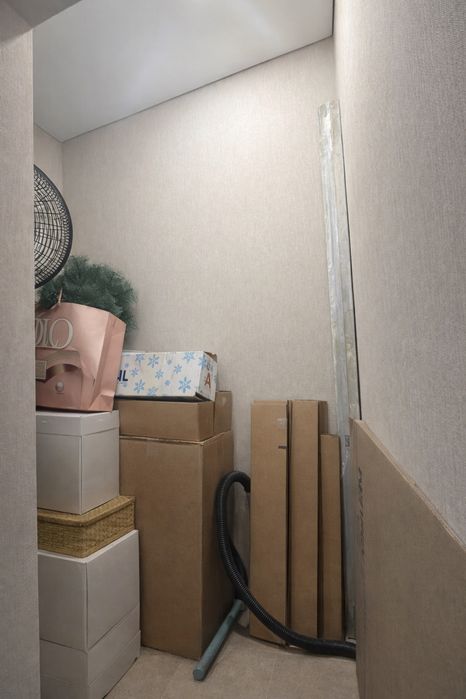 БУЗ БАЗАР 4в5/5/9 Продается уютная Квартира в центре города.