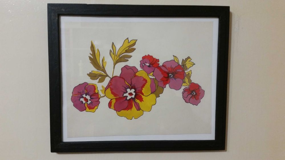 Картина с рисувани рози в хубава рамка със стъкло отпред.