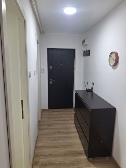 Inchiriez garsonieră decomandata