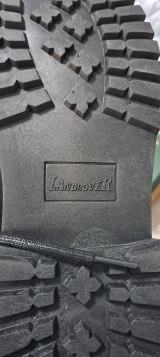 Vând ghete mărimea 44