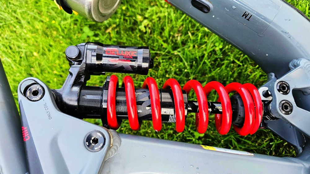 Vand Cube Stereo 170 tm grey n red , marimea L