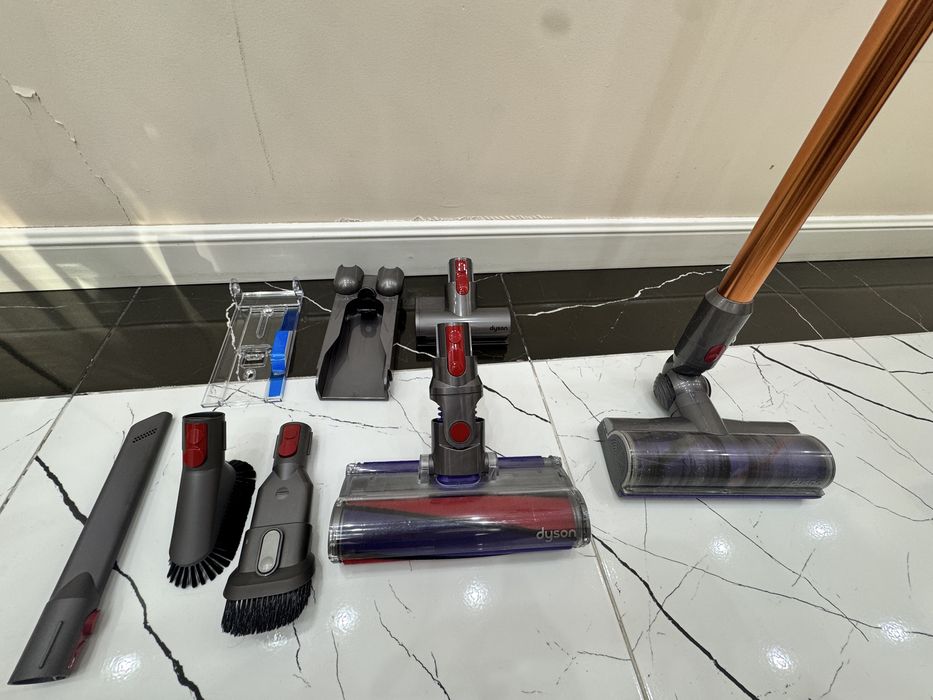 Dyson cyclone v10 absolute пылесос