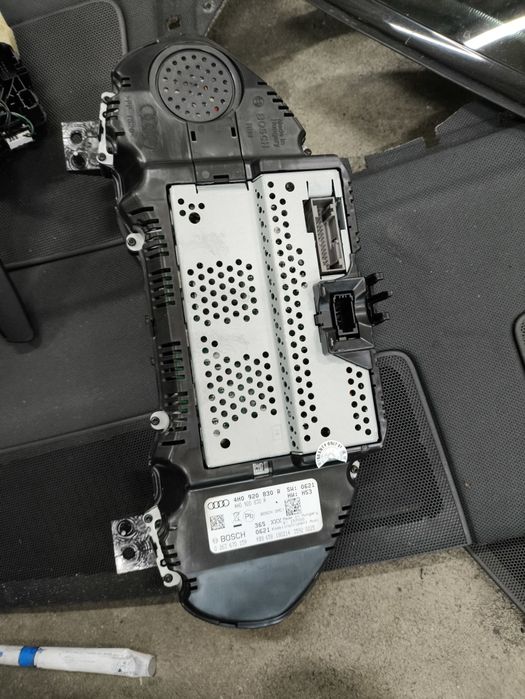 Километраж за Audi A8 D4 4.2tdi