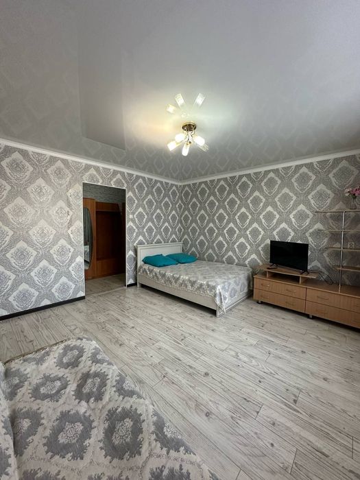 Сдам посуточно район 1000 мелочей 8000тенге