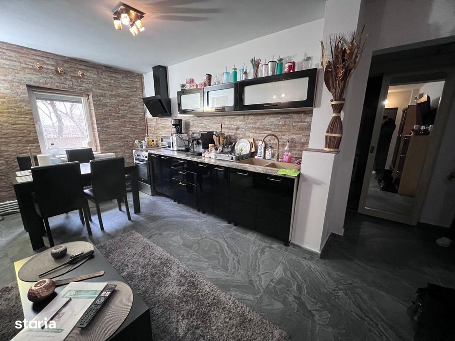 Apartament 2 camere,decomandat,zona Lido-Casa de pensii