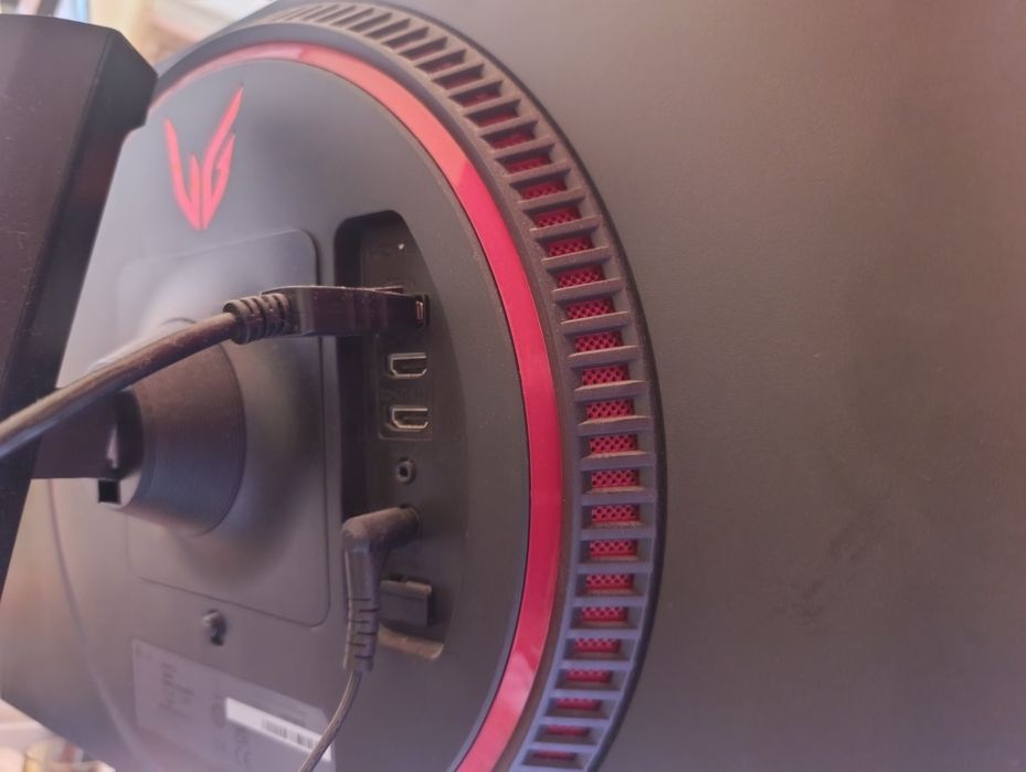 Геймърски монитор LG Gear 24GN659-B