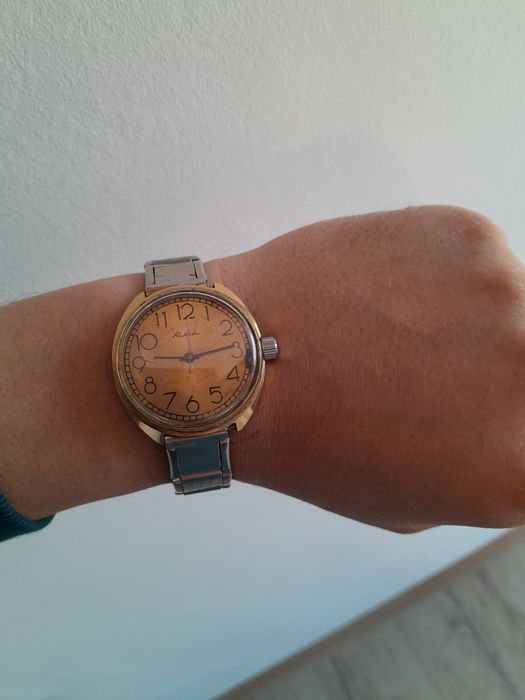 Ceas mecanic Raketa