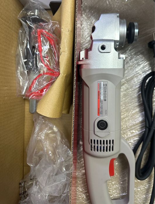 Продам новый болгарку д180