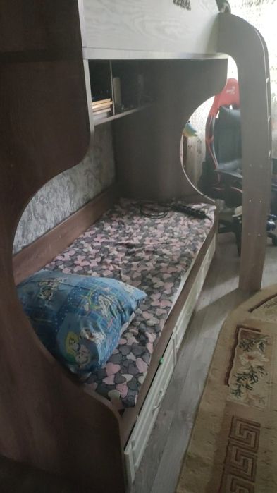Продаю кровать двухъярусная