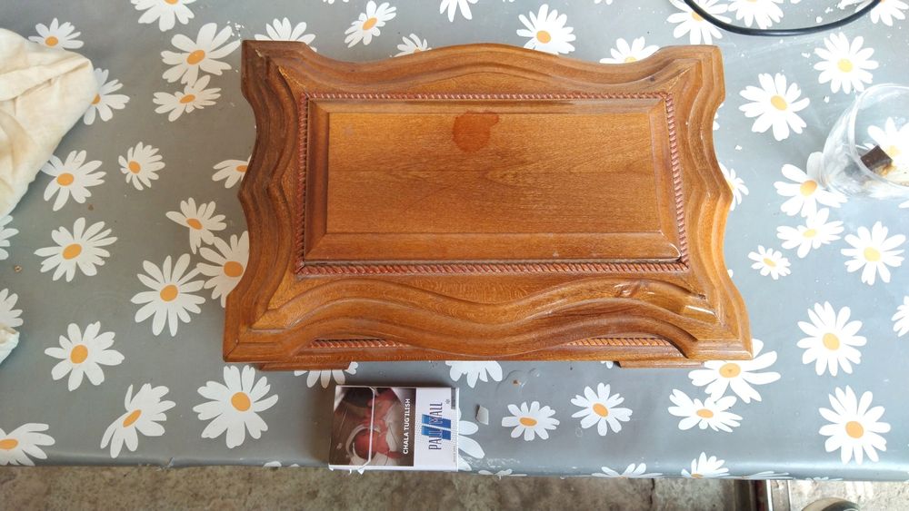 Шкатулка для украшений.