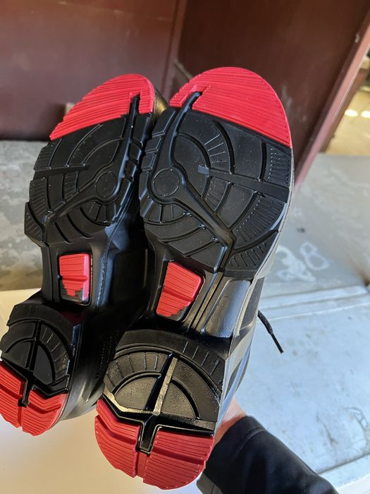 Vand bocanci protectie Uvex marimea 44