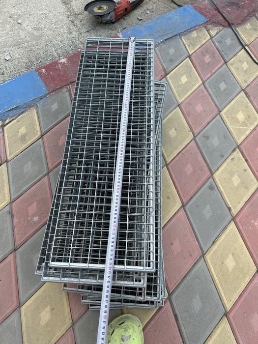 Trepte zincate 25x80