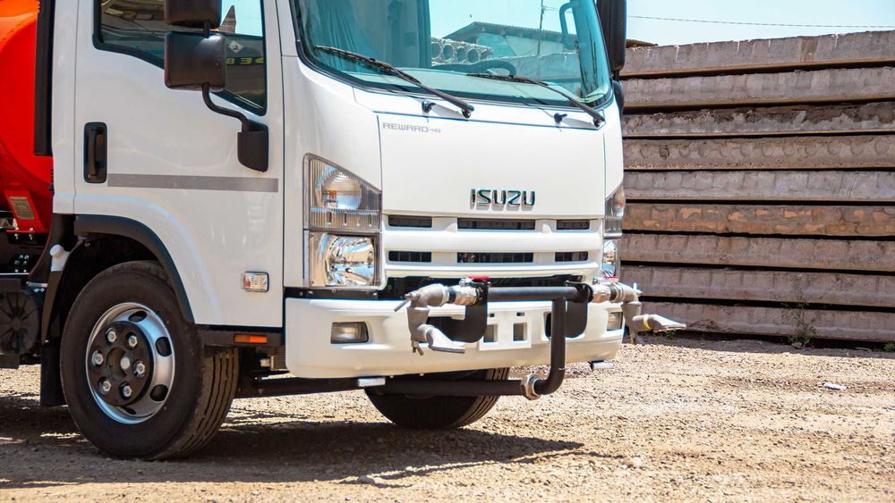Поливомойка / Водовоз 5 м³ на базе ISUZU NQR90L-K