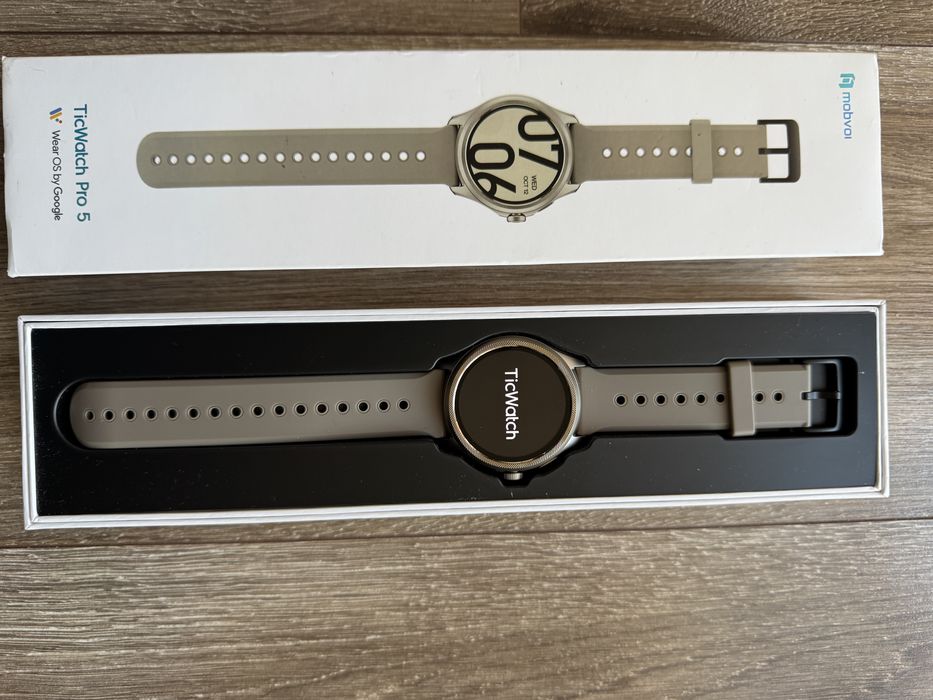 Смарт часовник с Wear Os - Mobvoi TicWatch Pro 5