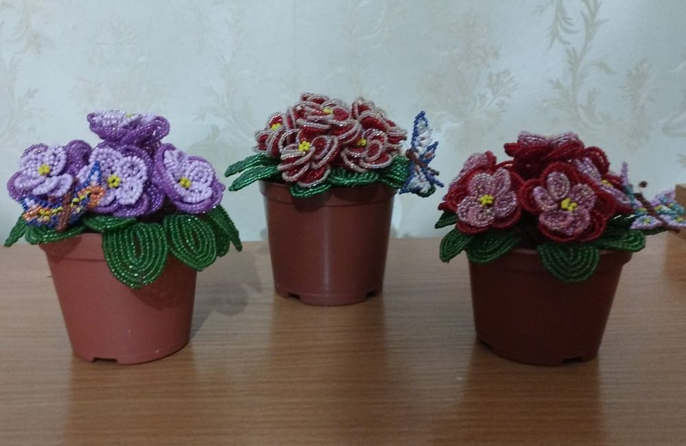 Цветы из  бисера