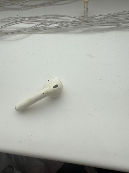 левый наушник airpods оригинал