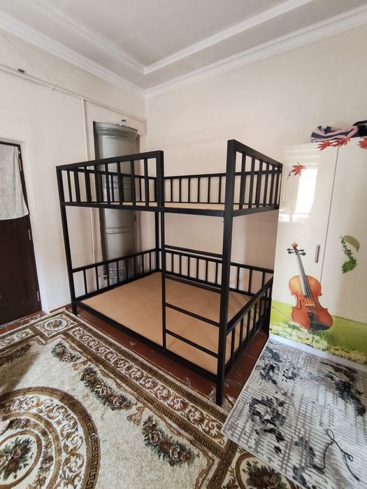 Кровать двухспальная двухэтажный размер 1.60×2.10