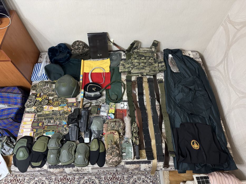 Продам новый  военные вещи