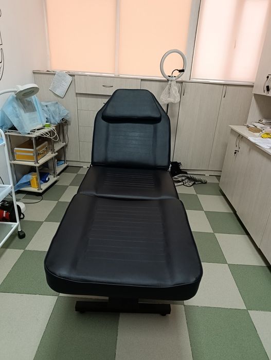 Продам косметологическую кушетку