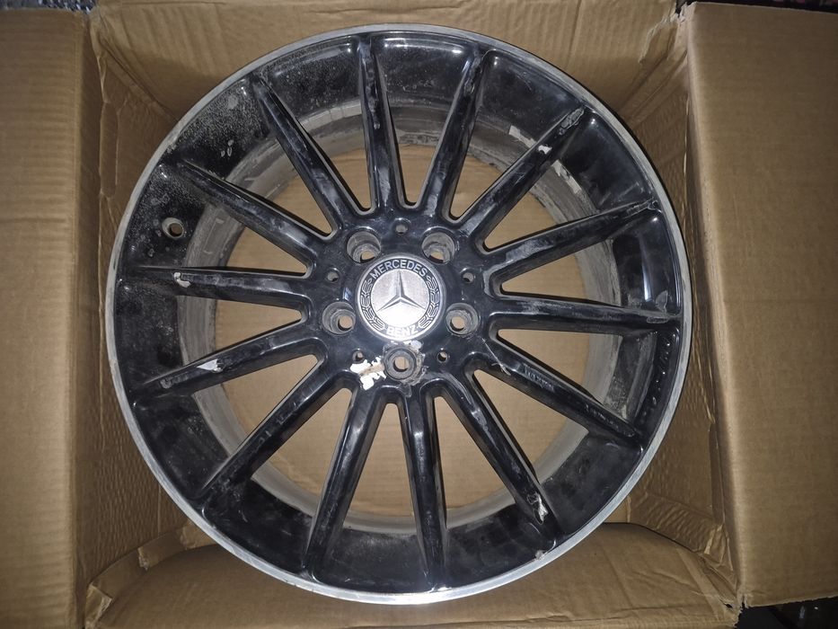 Продам диски 4шт один диск край сломан