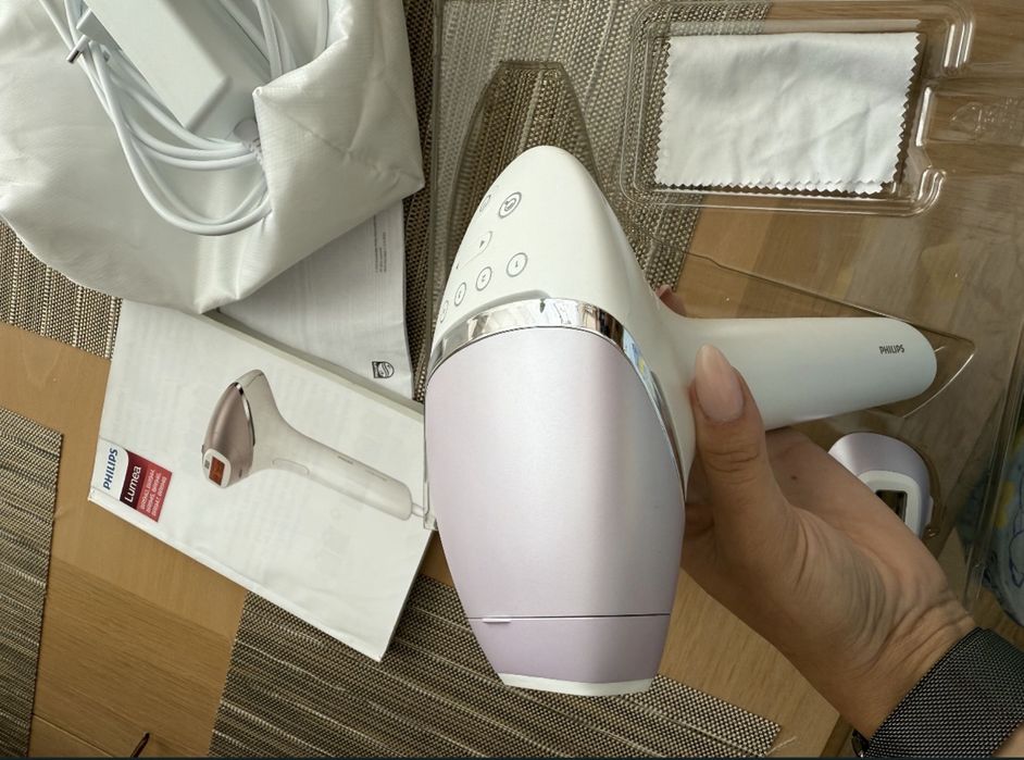 Фотоепилатор Fhilips BRI 977/00 Lumea