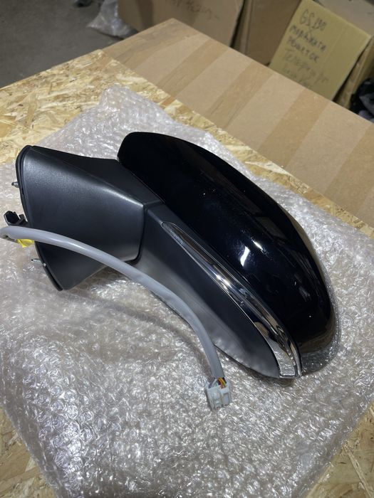 Крышка зеркала Тойота камри 70