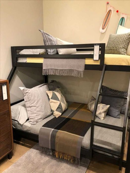 Икки каватли кроват