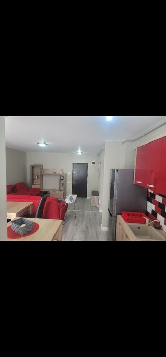 Inchiriez ap 2 camere  zona Muzeul Apei, Floresti, parter 50mp, parcare inclusă AC  mașină spălat