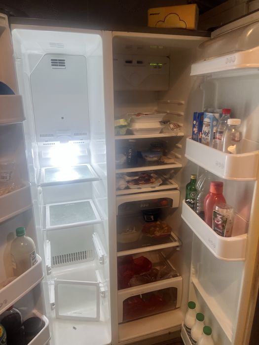 Продам два холодильника