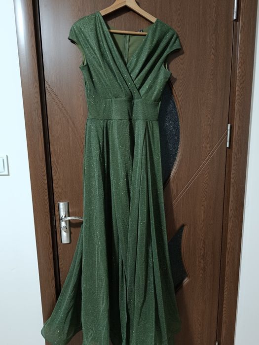 Официална рокля размер С