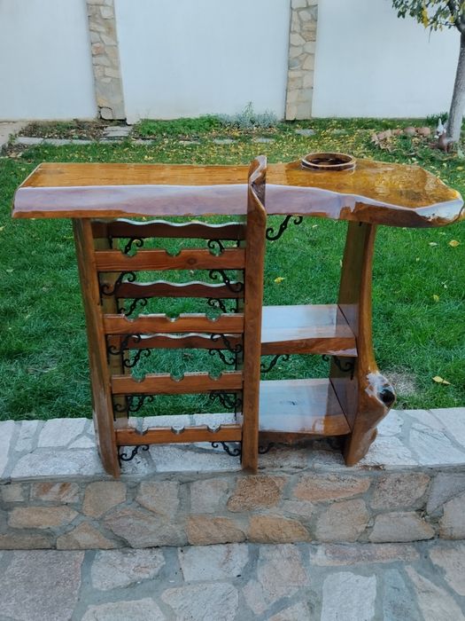 Продавам винарна