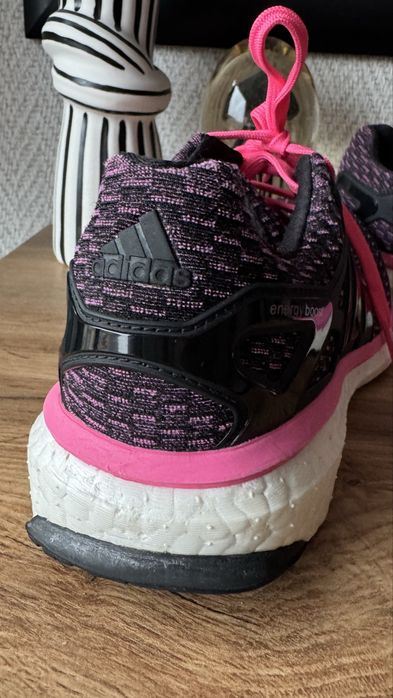 Дамски маратонки Adidas номер 39