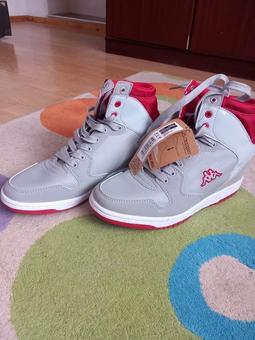 Чисто нови кецове с платформа Kappa