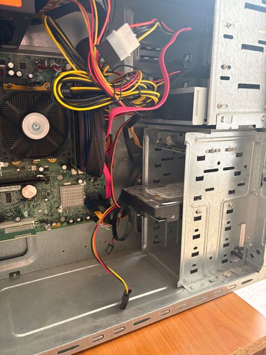 Desktop Office SSD + 1.1 TB HDD – 8GB RAM – Sursă Nouă