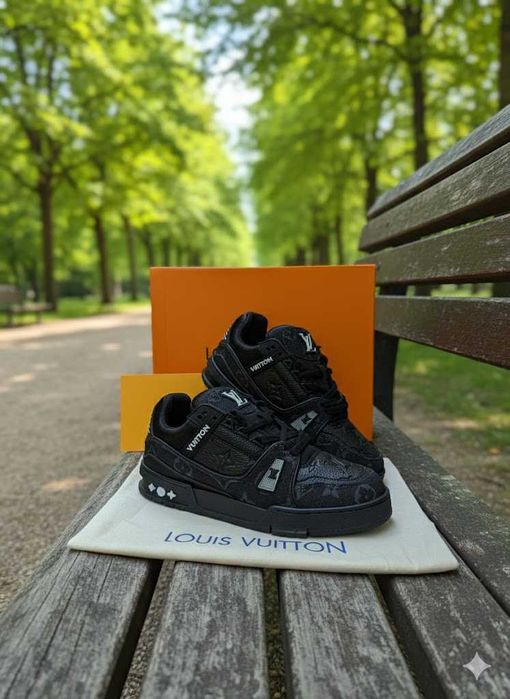 Adidasi LV Trainers Negru - Adidasi Full box - Premium - Verificare