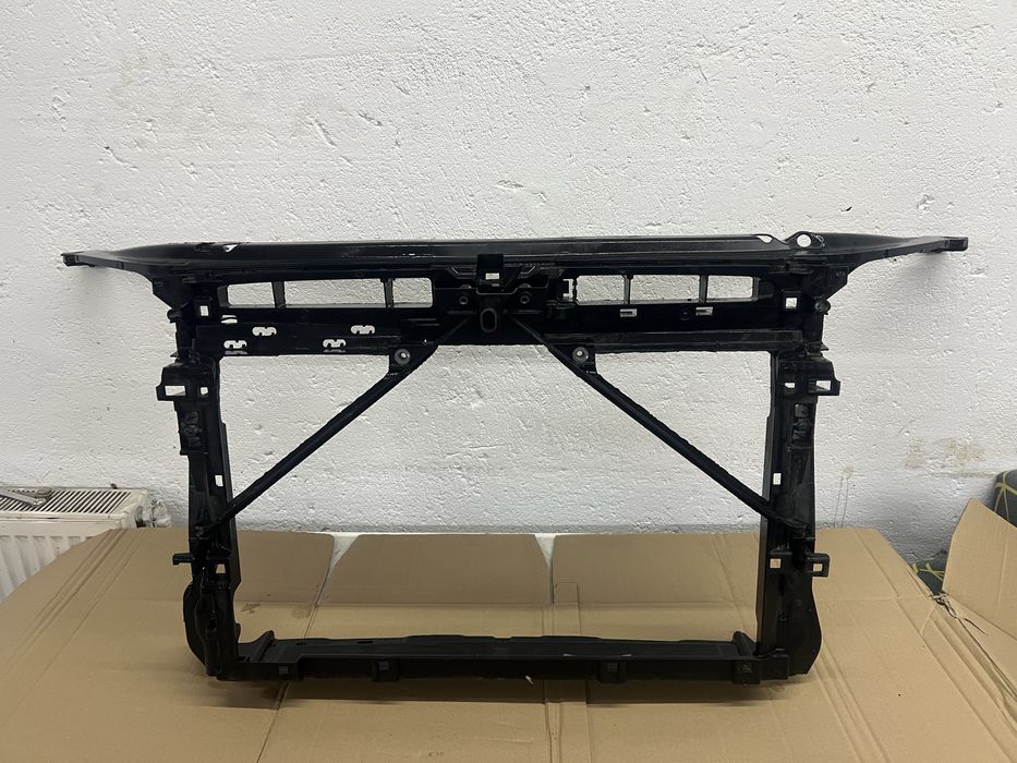 Trager radiatoare central skoda octavia 3