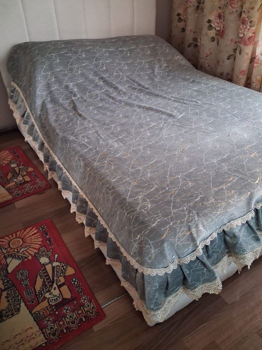 Продам красивое покрывало