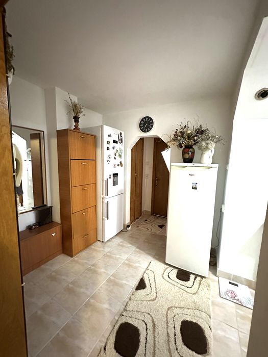 De vanzare apartament 2 camere, etaj 3 zona distrigaz